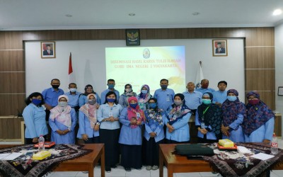 DISEMINASI HASIL KARYA ILMIAH GURU SMA NEGERI 2 YOGYAKARTA