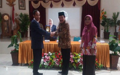 OSIS dan MPK SMA N 2 Yogyakarta Studi Banding ke SMA N 1 Kudus